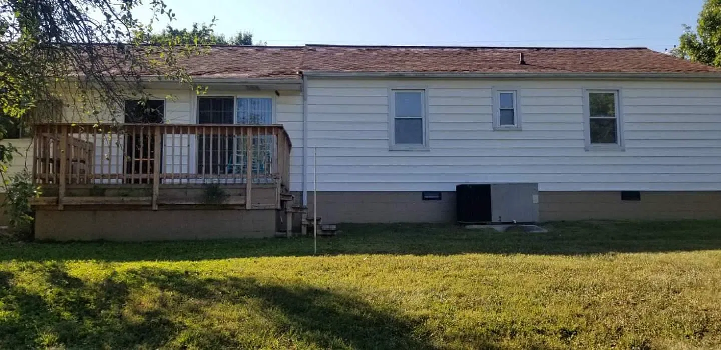 2 bed, 1120 sqft, $1,600 — Photo 3