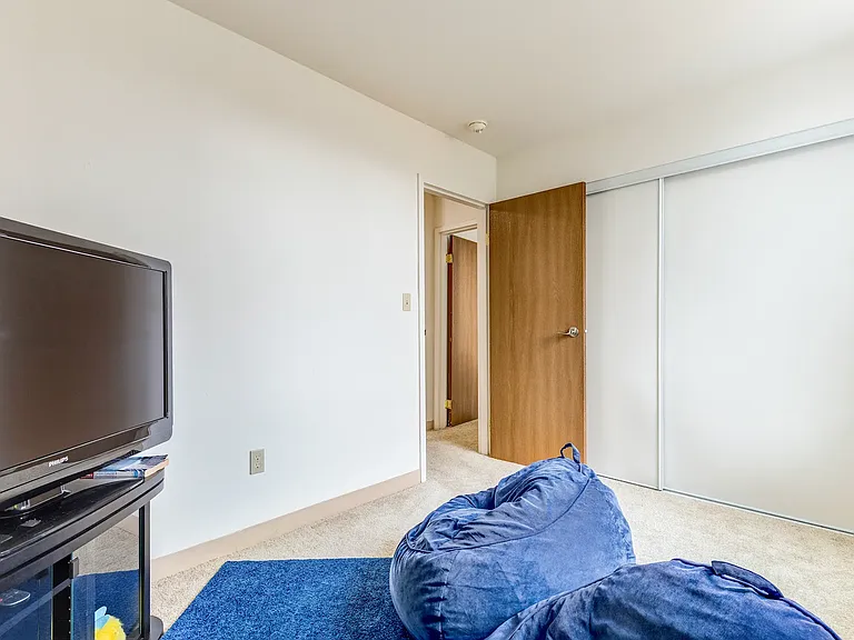 Greenbrook Apartments — Photo 9