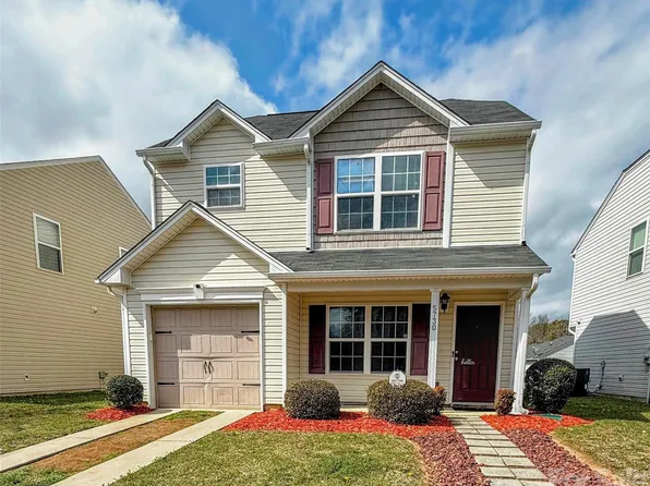 5730 Natick Dr, Charlotte, NC 28214
