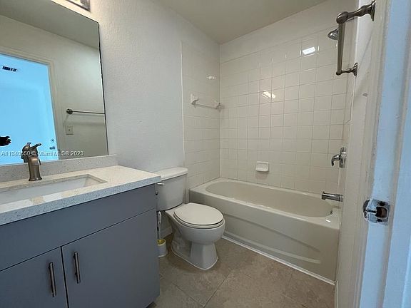 2nd image of 2056 NE 167th St APT 3-119
