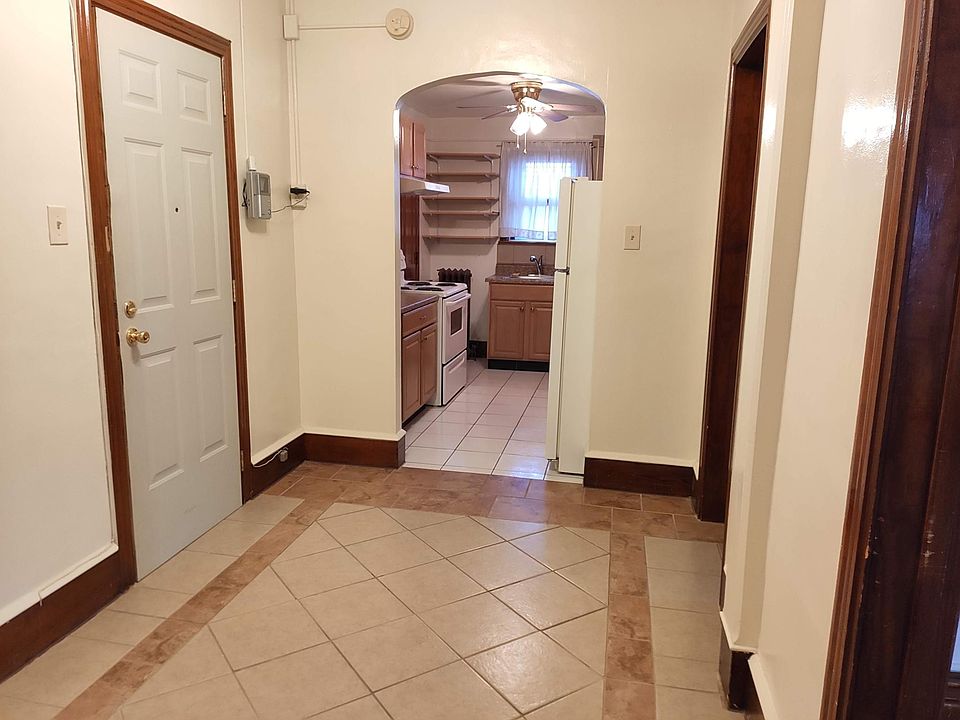 Large foyer/entry way