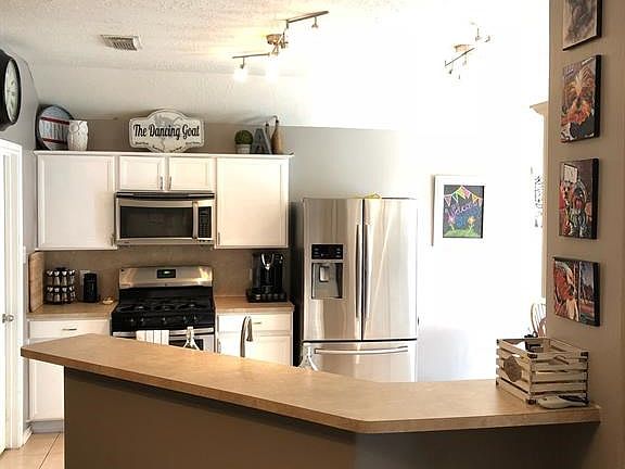 4th image of 2131 Pickwick Pines Dr