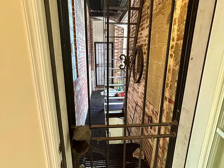 Apartments in Reservoir Hill, Baltimore, MD! — Photo 32