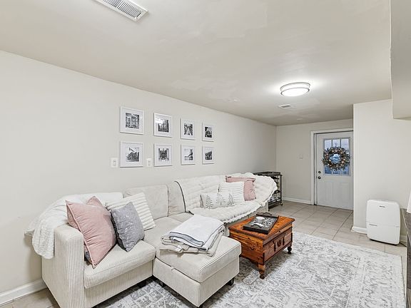 3rd image of 721 S Marvine St #1