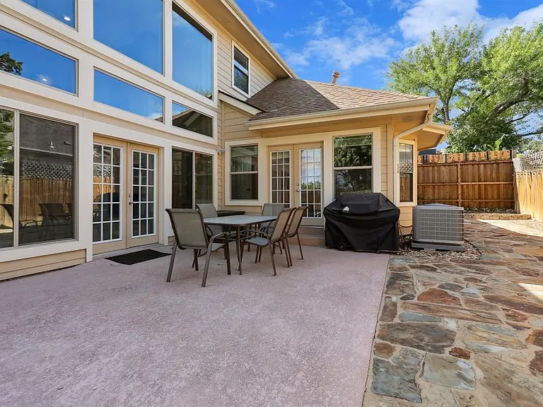 6904 Peppervine Cv — Photo 23