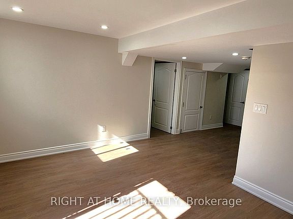 3rd image of 184 Granite Ridge Trl