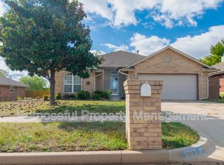 1617 Tara Dr, Moore, OK 73160