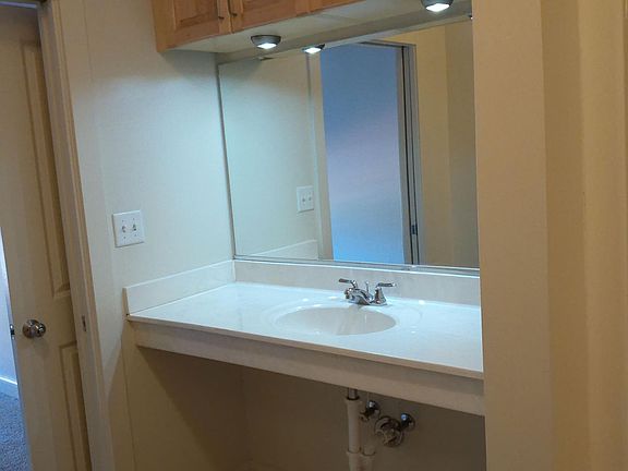 5th image of 1333 W Broad St APT 209