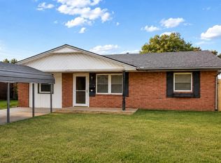 409 E Linden Ln, Mustang, OK 73064