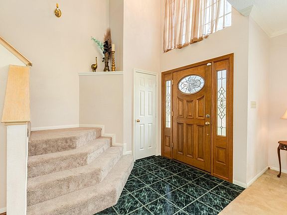 4th image of 54 Peppermint Ct