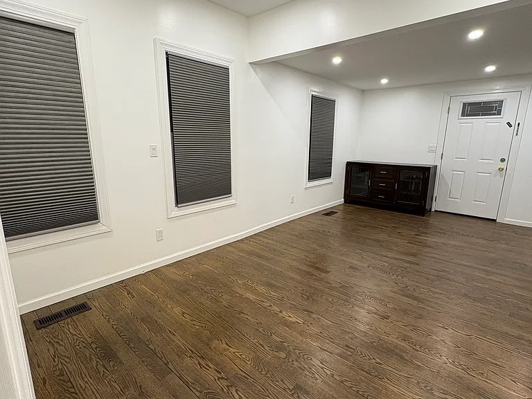 24 Jefferson St #A — Photo 4