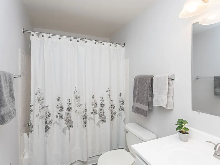 Coventry Court Townhomes — Photo 69