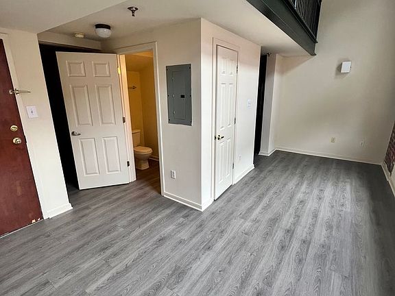 4th image of 211 N Foushee St APT 206