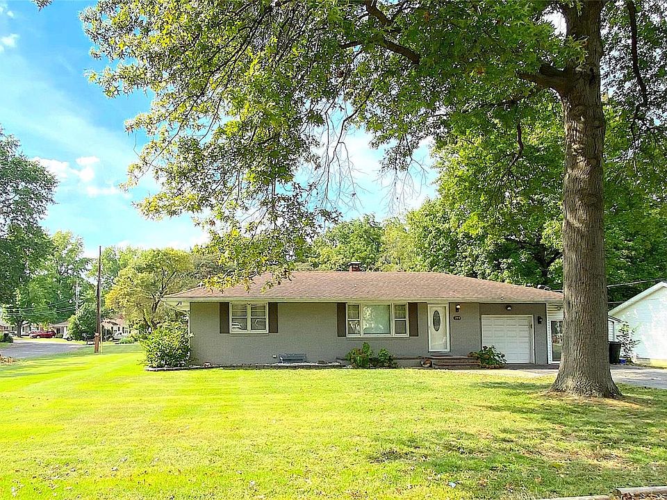 1st image of 223 Northmoor Pl