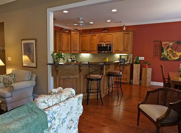 5th image of 206 Pink Dogwood Cir