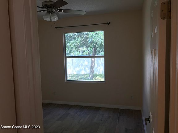 5th image of 3457 Mount Carmel Ln