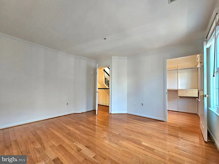 315 Hearthstone Mews — Photo 27