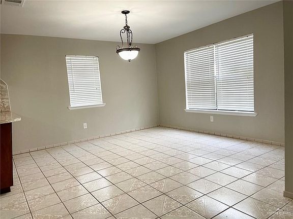 3rd image of 1102 E Eller Ave