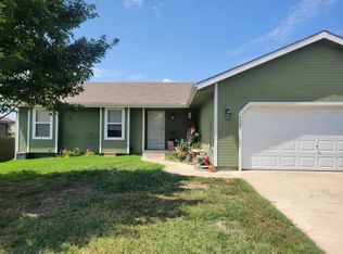 4325 SE Chisolm Rd, Topeka, KS 66609
