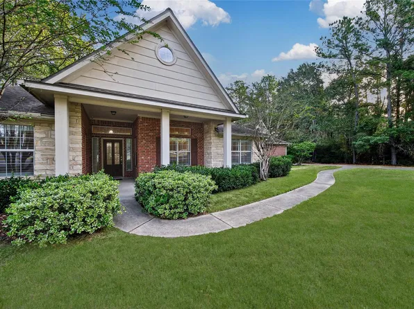 12026 Red Oak Ct, Magnolia, TX 77354