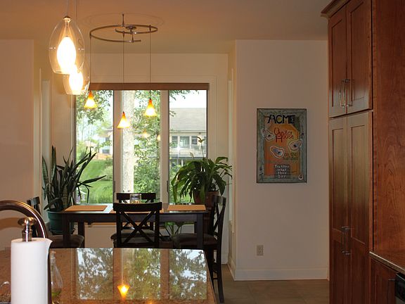 5th image of 3055 Shoreview Dr