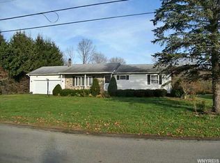 11594 Sparks Rd, Freedom, NY 14065