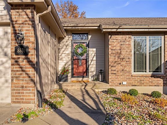 2nd image of 8531 N Chatham Cir