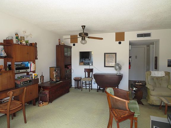 4th image of 790 Lori Drive #266