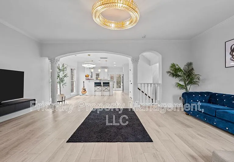 812 Pisgah Church Rd #G — Photo 4