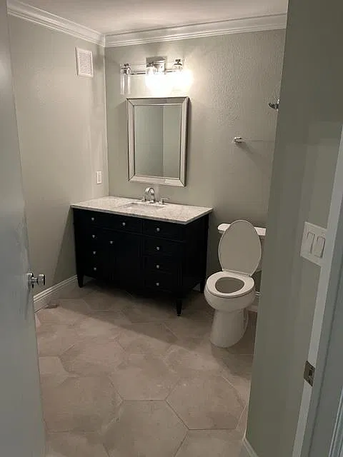 4611 Travis St — Photo 3