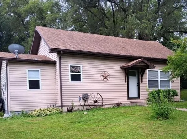 408 E 4th St, Lawson, MO 64062