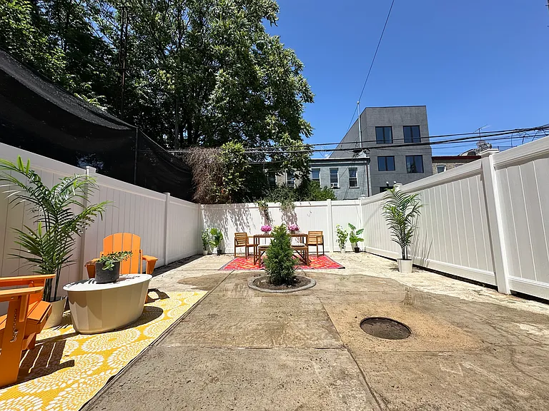 1381 Jefferson Ave #1AB — Photo 3