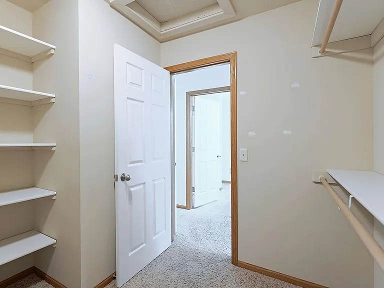 730 Norwood Dr — Photo 35