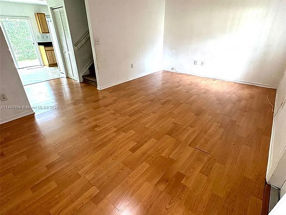 3rd image of 2068 NE 167th St #3-106