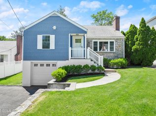 36 Sheephill Rd, Riverside, CT 06878