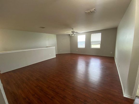 4th image of 2809 Lake Terrace Dr