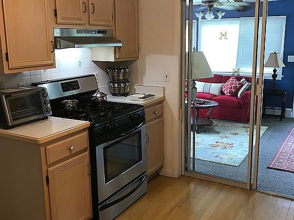 5th image of 347 N Wisconsin Ave