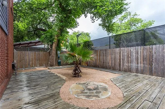 2804 Rio Grande St #204 — Photo 11