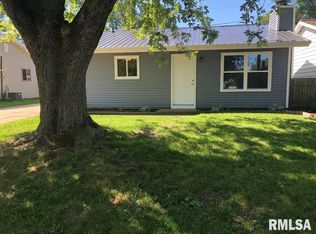 1414 Koch St, Pekin, IL