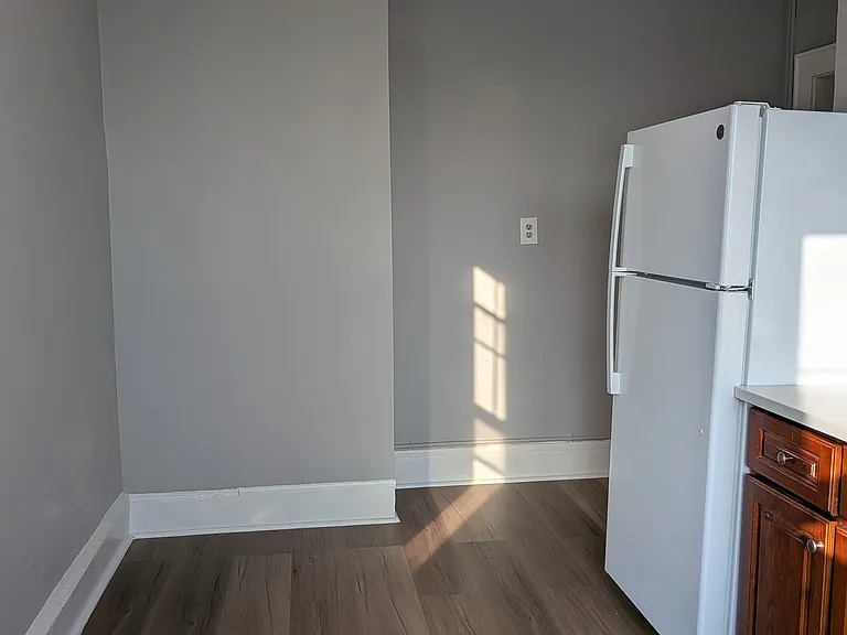 380 Bloomfield Ave #304A — Photo 10