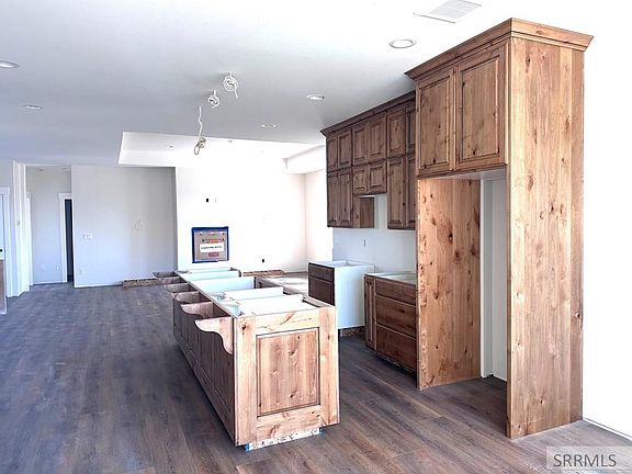 3rd image of 4136 E 206 N