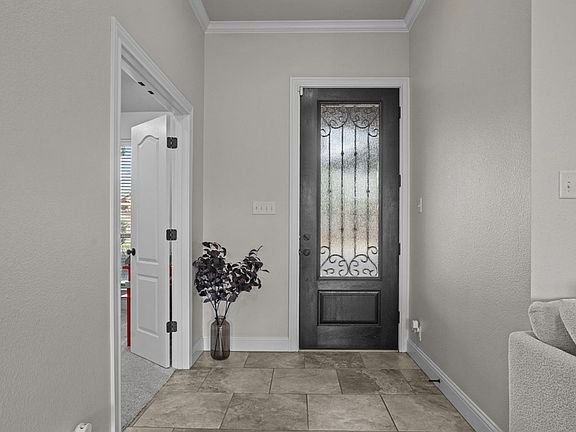 4th image of 5903 Sabine Dr
