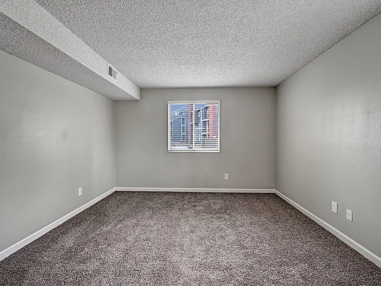 Summit Riverside — Photo 25