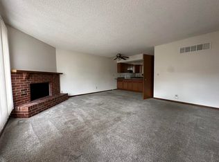 2228 S 9th St APT B, Lincoln, NE 68502