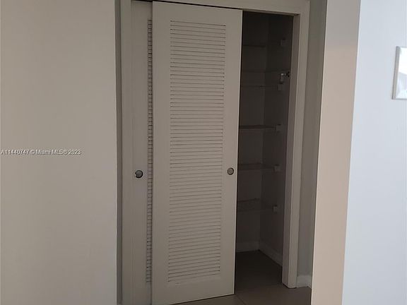 3rd image of 300 NE 12th Ave APT 202
