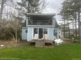 5819 Mabley Hill Rd, Fenton, MI 48430