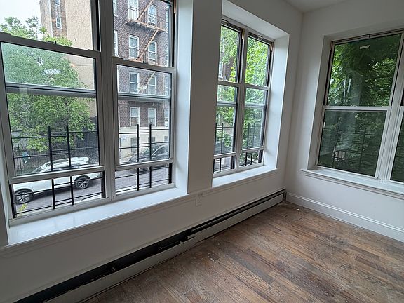 2nd image of 1881 Billingsley Ter Floor 3