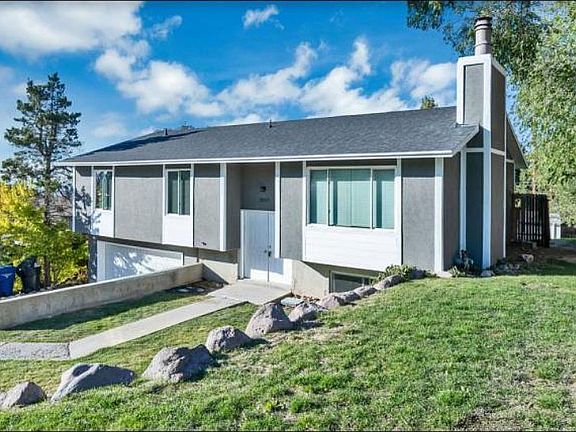 3rd image of 2579 E Cinnabar Ln