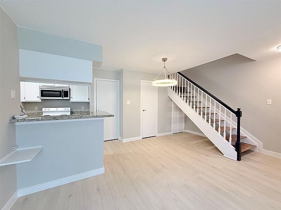 5th image of 2120 El Paseo St APT 705