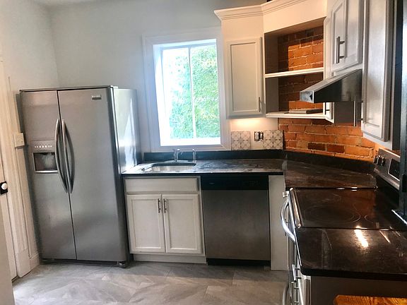 Kitchen With Stainless Appliances